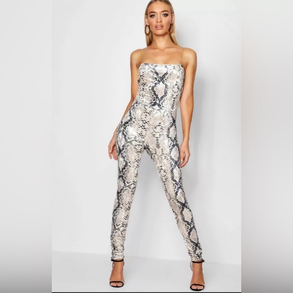 Snake print jumpsuit 💥